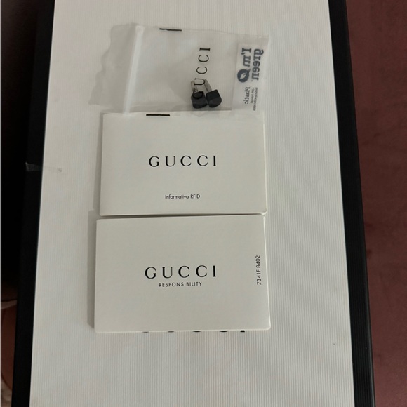 GUCCI Women’s Crawford Metallic Leather Sandals - Picture 6 of 6